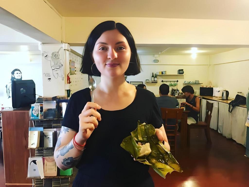 Oldie And Sleepy Hostel Удон Тани Екстериор снимка